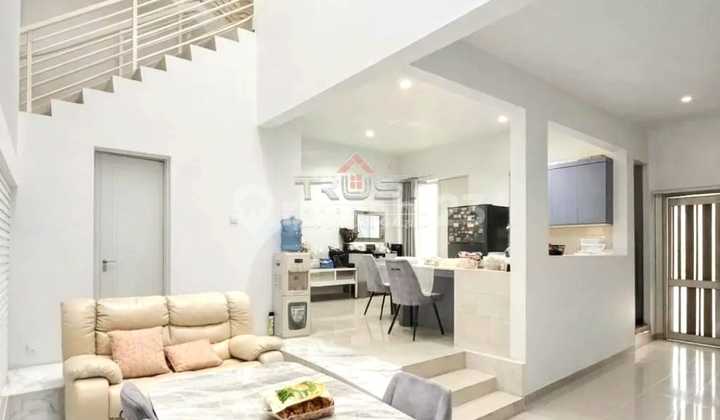 Rumah 2 Lantai Minimalis Dalam Perumahan Kebayoran Bintaro 2