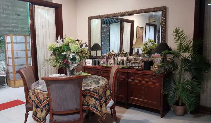 Rumah Bagus dan Asri Siap Huni di Bintaro Sektor 1 2