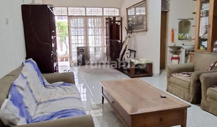 Rumah Berlokasi Strategis Cocok Untuk Hunian Ataupun Usaha di Sektor 2 1