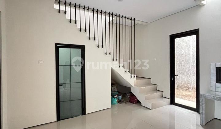 Rumah Brand New, Siap Huni dalam Perumahan Kawasan Ciputat
