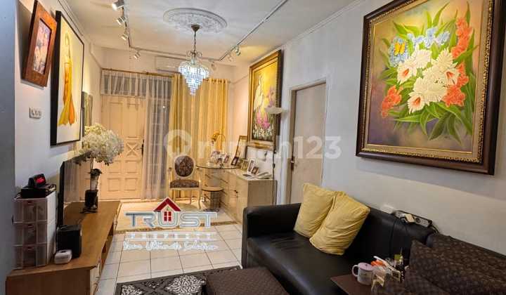 Rumah Siap Huni 2 Lantai dalam Perumahan Bintaro Sektor 5 Rumah Siap Huni 2 Lantai dalam Perumahan Bintaro Sektor 5