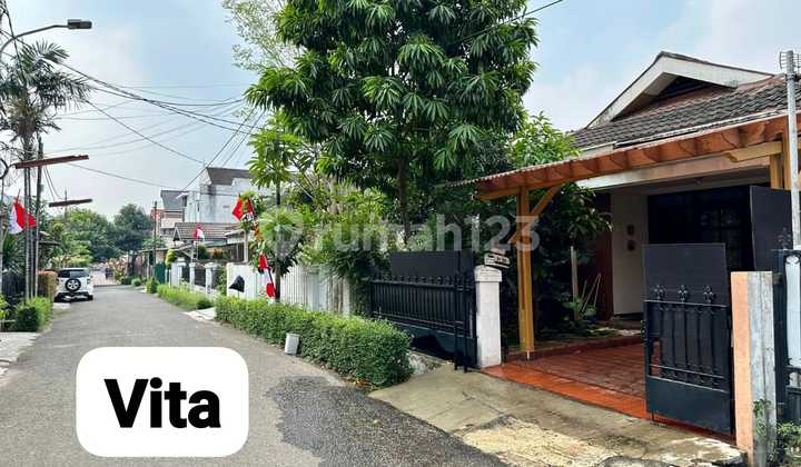 Disewakan Rumah Rapi dan Siap Huni di Bintaro sektor 1 1