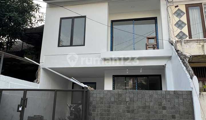 Newly Renovated 2-Story Minimalist House, Strategic Location in Bintaro Sector 2 1