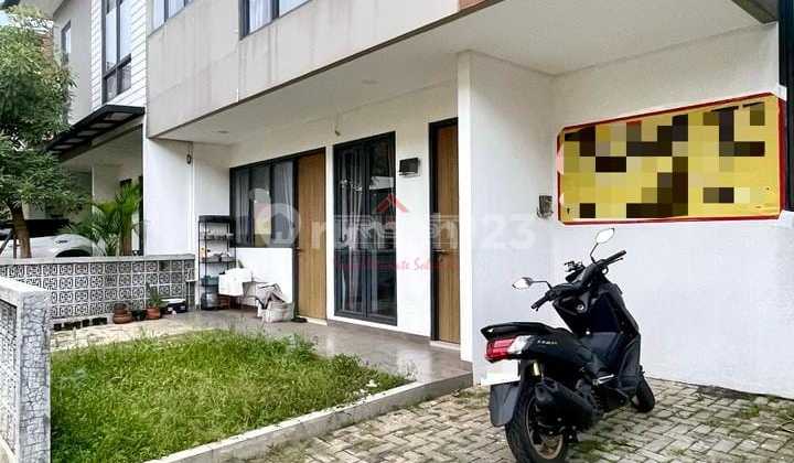 Townhouse Modern Minimalis, Lokasi Strategis nempel Stasiun 2