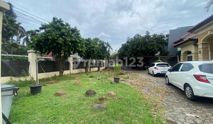 Rumah Bagus dan Strategis Kawasan Bintaro - Jakarta Selatan 2