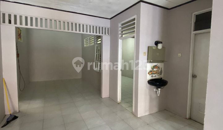 ATTRACTIVE PRICE!!! Beautiful and Ready-to-Occupy House for Rent in Bintaro Sector 2 1