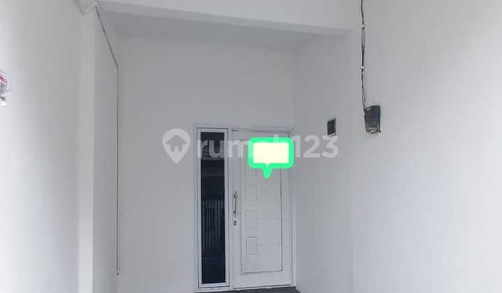 Affordable Ready-to-Live Rental House in Bintaro Sector 3A Affordable Ready-to-Live Rental House in Bintaro Sector 3A