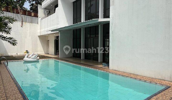 Rumah Siap Huni Di Jl. Bangka Luas 700m2, Swimming Pool 1
