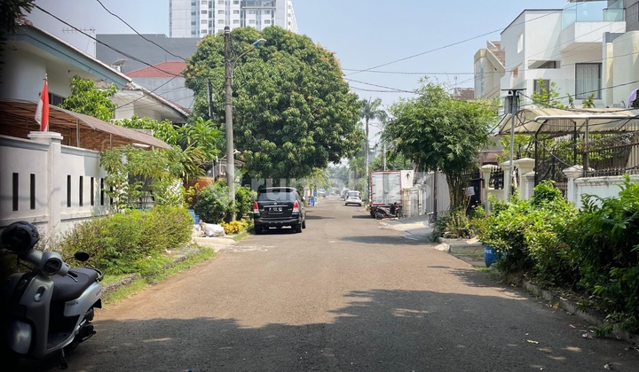 Pluit Timur Residence, Area 370m, Corner Lot, Wide Road, Ready to Occupy 2