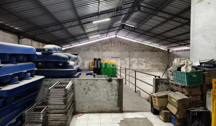 Warehouse in Miami Warehousing Area 660M, Corner, Ready to Use