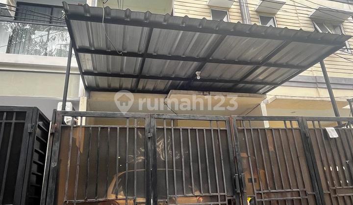 Ruko Kavling Polri, 3 Lantai, Rapi, Siap Huni Ruko Kavling Polri, 3 Lantai, Rapi, Siap Huni