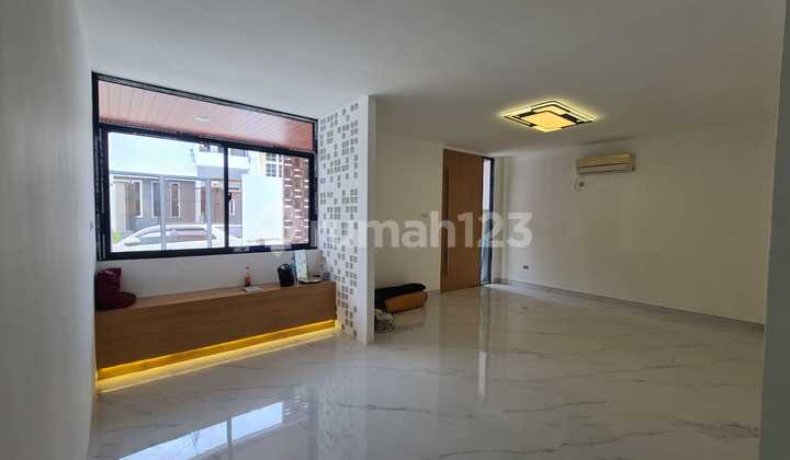 New House in Muara Karang, Size 10 X 20, Neat, Ready to Occupy 2