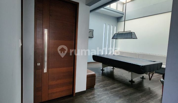 Rumah Crown Golf 10x33, Furnish, 3,5 Lantai 2