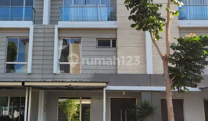 Rumah Golf Island 6X12,5, Rapi, Siap Huni