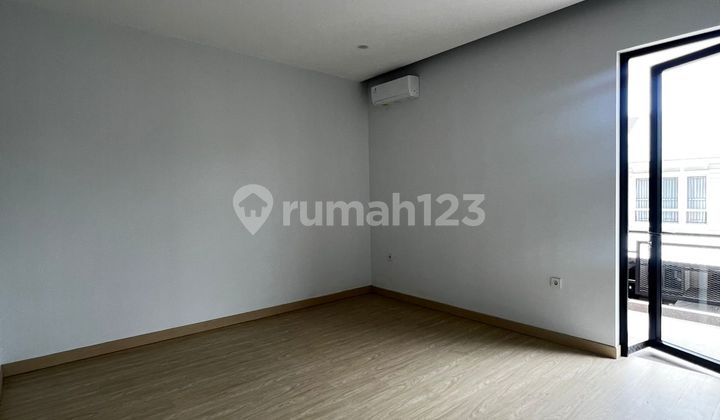 Rumah Baru di Sutera Fetonia Park Luas 250M, Hoek, Rapi, Siap Huni 2