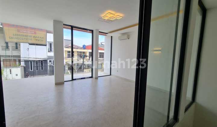 New House Muara Karang Size 10X20, Ready to Occupy, Wide Road