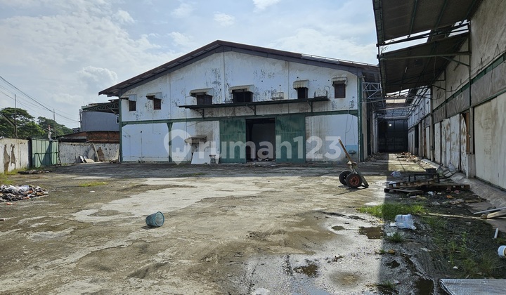 Cheapest Warehouse on Jln. Raya Perancis, Area 2665m², Flood-Free