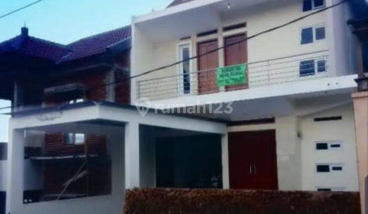 Rumah Nyaman Dan Strategis di Sindanglaya 1