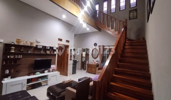 Rumah 2 Lantai SHM di Kopo