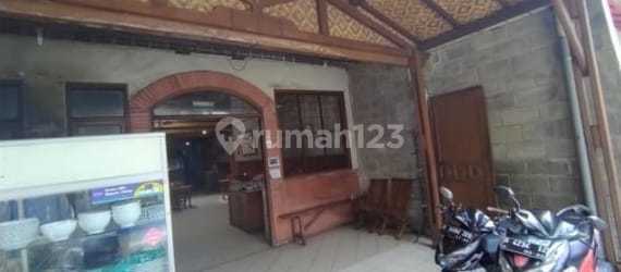 House with Strategic Location in Mainroad Area Sutami, Setraduta, Pasteur 2