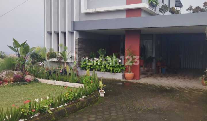 VILLA CANTIK CIWIDEY VILLA CANTIK CIWIDEY