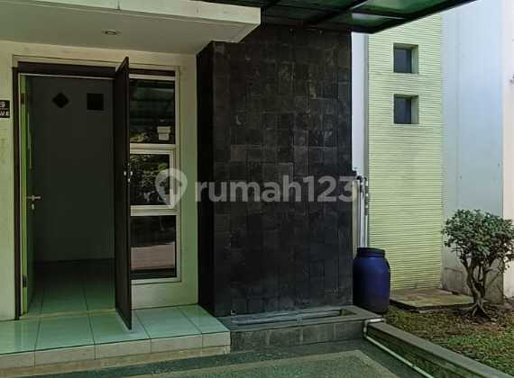 Nice Semi Furnished House in Andir, Bandung Nice Semi Furnished House in Andir, Bandung