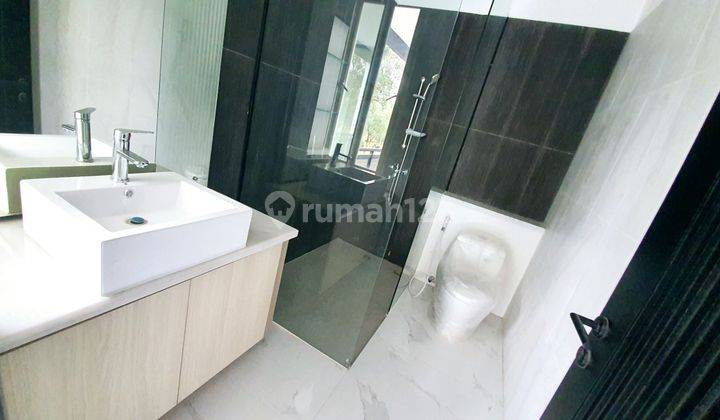 Rumah Mewah Alam Sutera Hook Lantai Marmer dengan Lift, selangkah ke Sport Club, Cluster Favorit 5