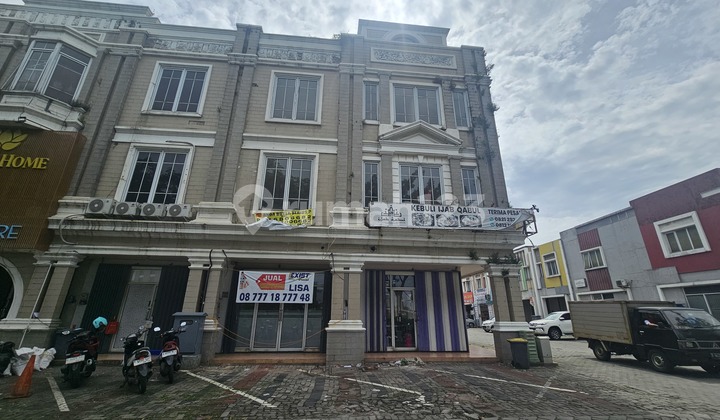 Rare Shop House in Gading Serpong, Fronting Sayap Boulevard Road, 3 Floors, Clean Ready to Use