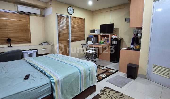 Green Pramuka Tower Bougenvile Lantai 2 Big Studio Full Furnish 