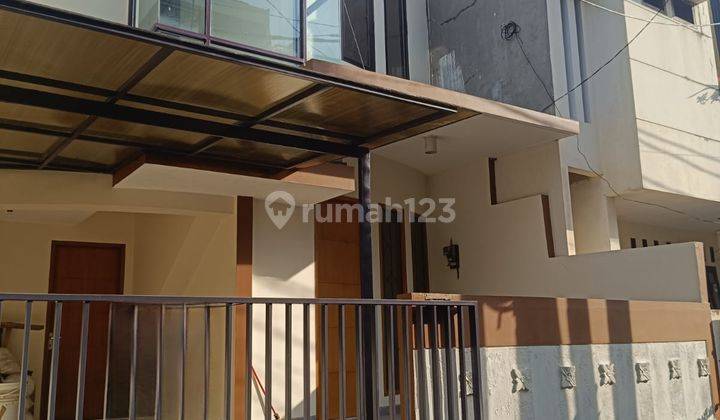 Hot Property Rumah Modern Minimalis Elegan di Pulo Asem Dekat Rawamangun Jakarta Timur 1