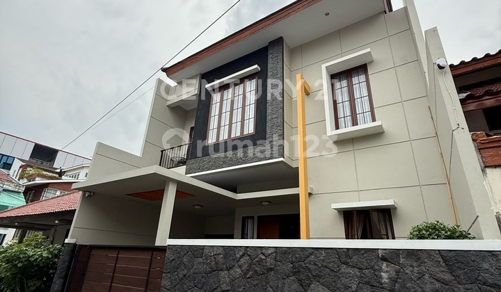 Rumah Mewah Furnished Rasa Baru Di Pulo Asem