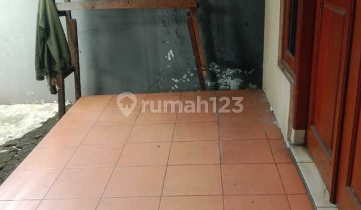 HOUSE IN AN ELITE HOUSING COMPLEX IN CAKUNG, EAST JAKARTA 2