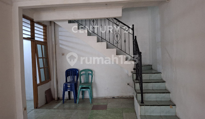 RUMAH ATAU RUMAH KANTOR AKSES JALAN 2 MOBIL BEBAS BANJIR 2