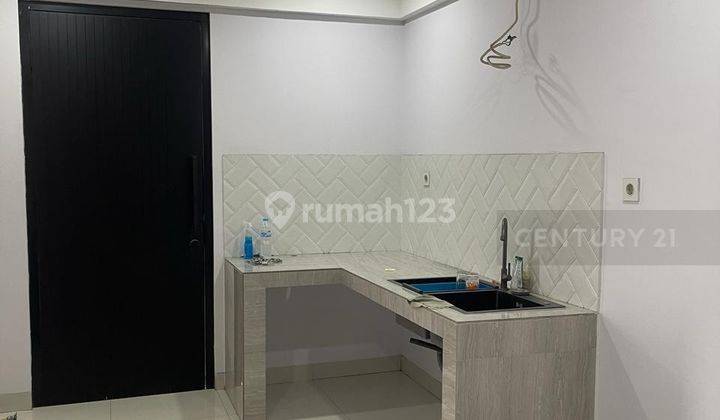 Rumah Brand New 3 Lantai Di Jatinegara Timur 2