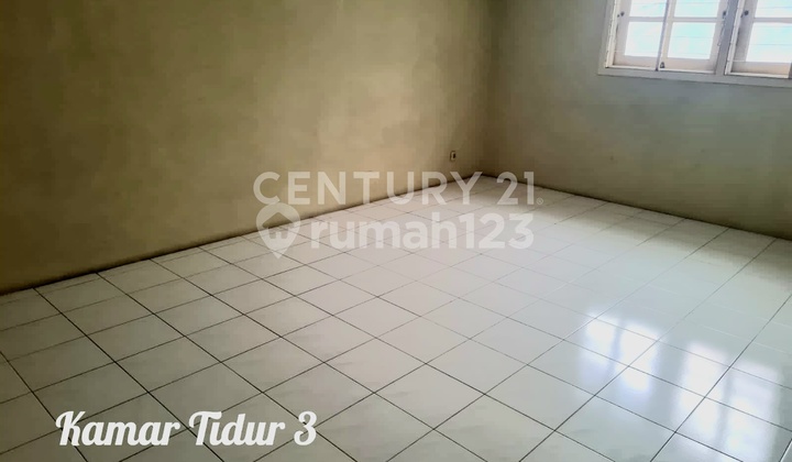 RUMAH LUAS, NYAMAN DAN ASRI  LOKASI STRATEGIS DI TEBET 2