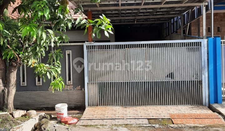 RUMAH DALAM PERUMAHAN ELIT DI CAKUNG JAKARTA TIMUR