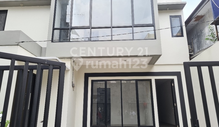 Rumah Baru Strategis Di Tebet Jakarta Selatan