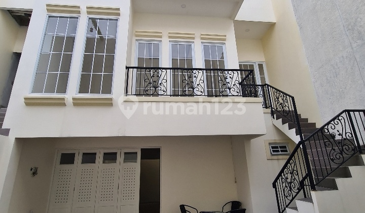 Rumah Brand New American Style Dalam Cluster Di Kayu Putih Jaktim Rumah Brand New American Style Dalam Cluster Di Kayu Putih Jaktim