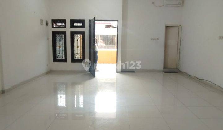 Disewakan  Rumah di Rawamangun Jakarta Timur 2