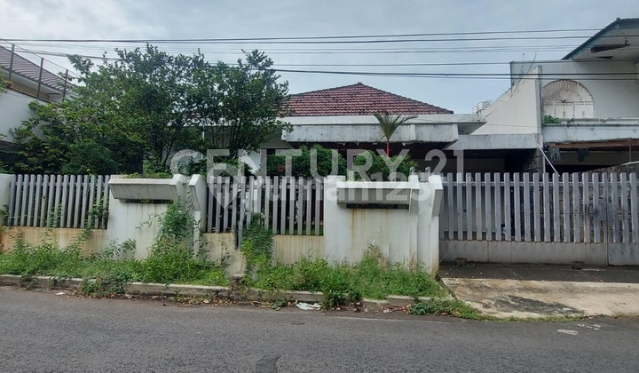 Rumah Bagus Siap Huni 1 Lantai Semi Furnished Di Permata Hijau 1