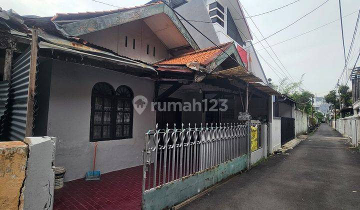 Rumah Lama Tebet Dilokasi Strategis Dijual Cepat 1