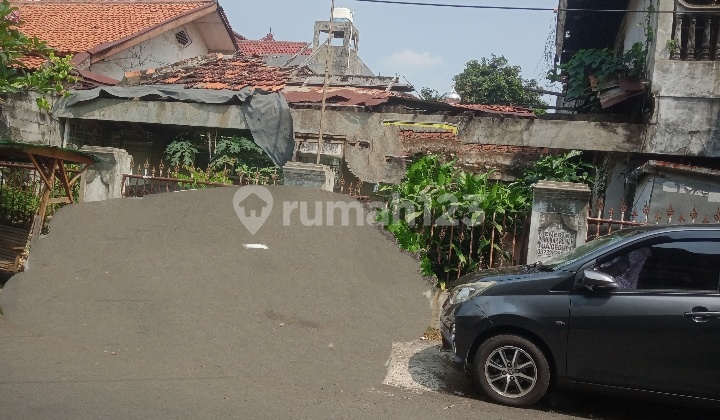 Rumah lama jalan lebar, lokasi strategis dijual cepat Rumah lama jalan lebar, lokasi strategis dijual cepat