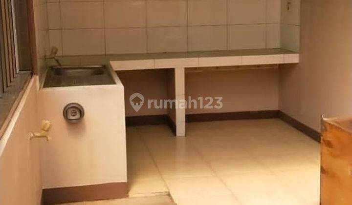 Rumah Siap Huni Tebet Dilokasi Strategis Dijual Cepat 2