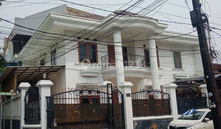 Rumah Keren Dilokasi Strategis Dijual Cepat 2