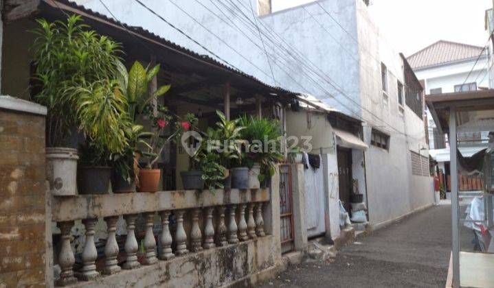 Rumah lama tebet dengan lokasi strategis dijual cepat 1