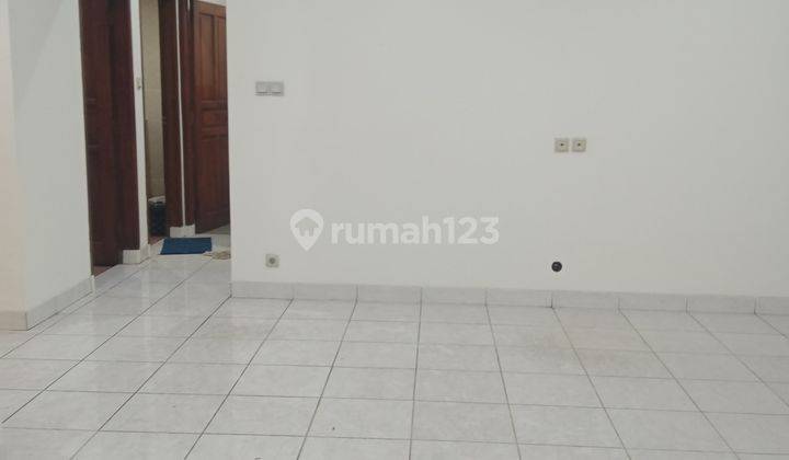 Rumah Lama Tebet Dengan Lokasi Strategis Dijual Cepat 2