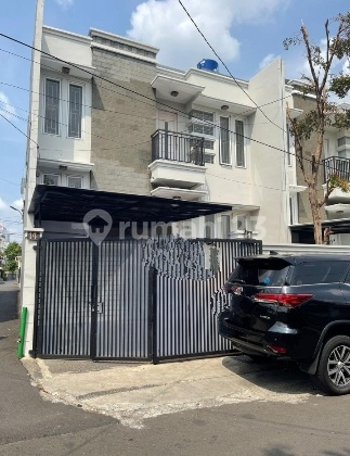 Brand New Minimalis, Jalan Lebar, Cocok untuk Tinggal, Kantor