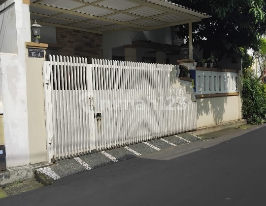 Brand New Minimalis Jalan 2 Mobil Dijual Cepat Brand New Minimalis Jalan 2 Mobil Dijual Cepat