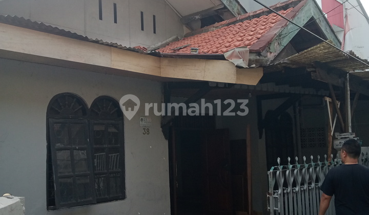 Rumah siap huni dilokasi strategis dijual cepat