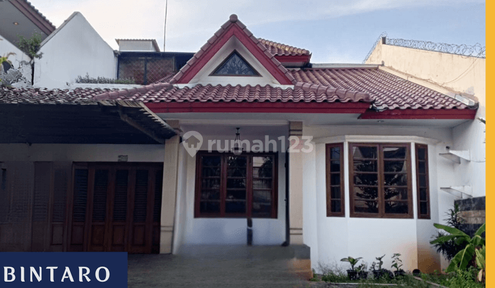 Dijual Rumah Luas 580m 2 Lantai di Kebon Jeruk Jakarta Barat 1